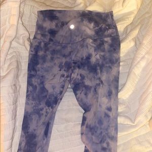 lululemon athletica blue white tie dye leggings